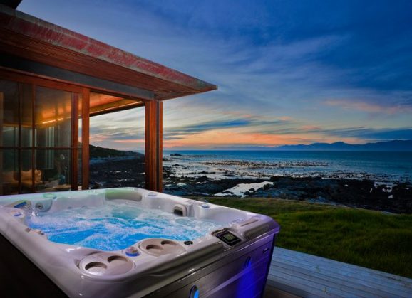 Hydropool 695 Platinum Hot Tub